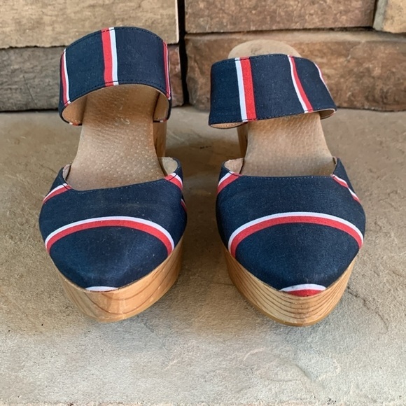 Free People sz 38 cloth red, white,& blue cloth shoes with wooden platform heels - Picture 2 of 9